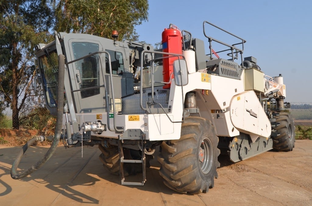 T017 - 2012 Wirtgen WR2400 - Image 1