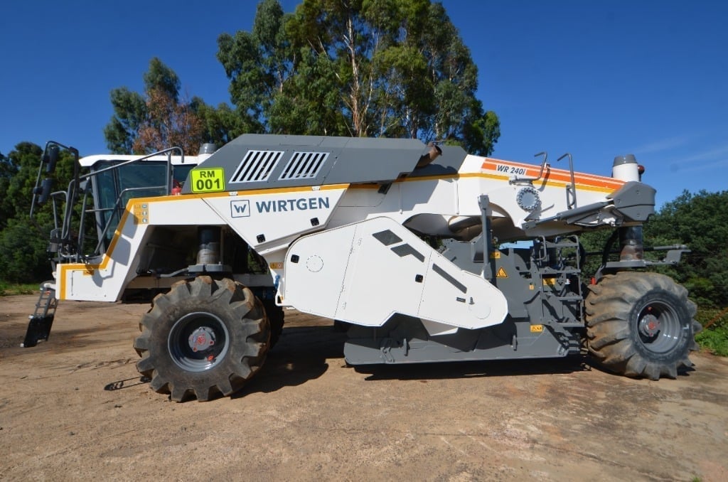 T022 - Wirtgen WR240 - Image 2