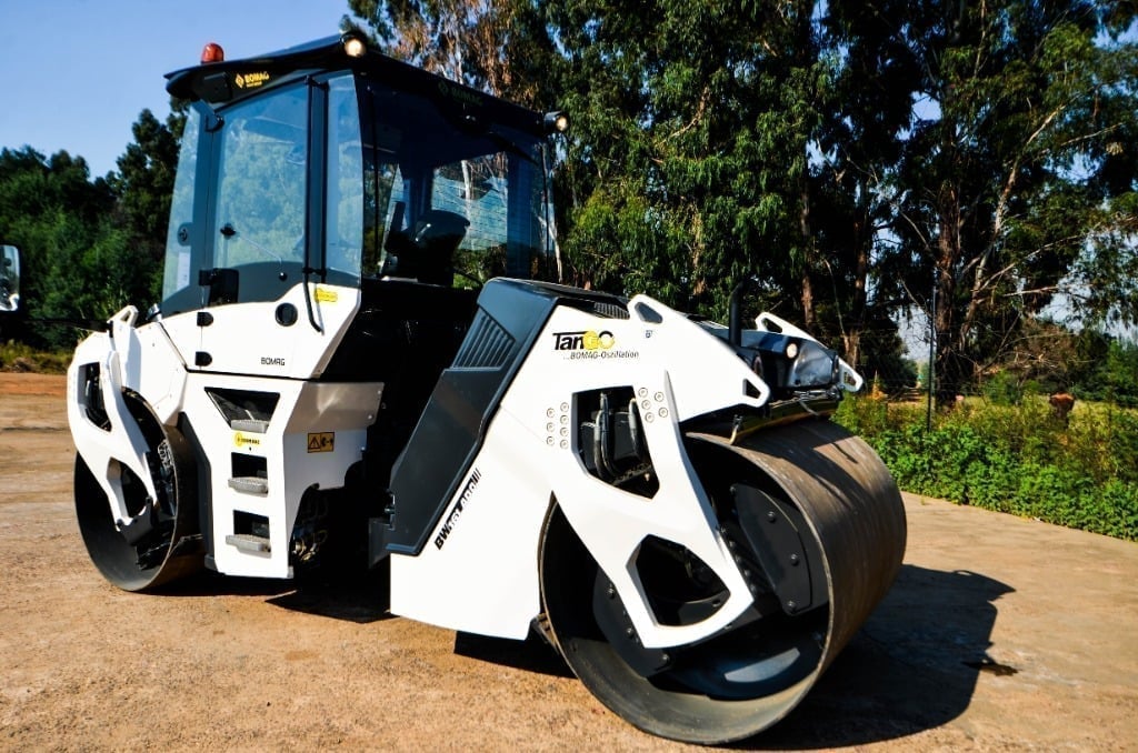T026 - 2015 Bomag BW161 AD-5 - Image 1