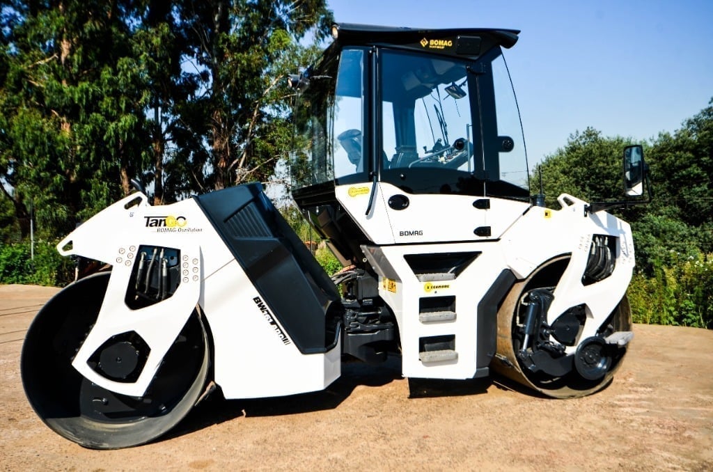 T027 - 2015 Bomag BW161 AD-5 - Image 2