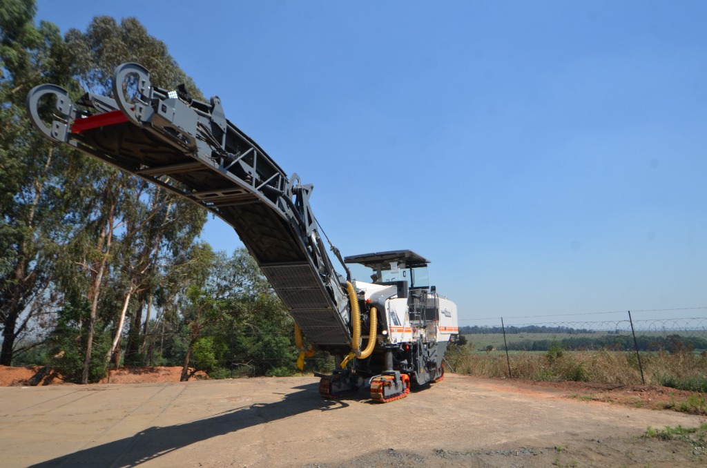 T032 - 2017 Wirtgen W210i