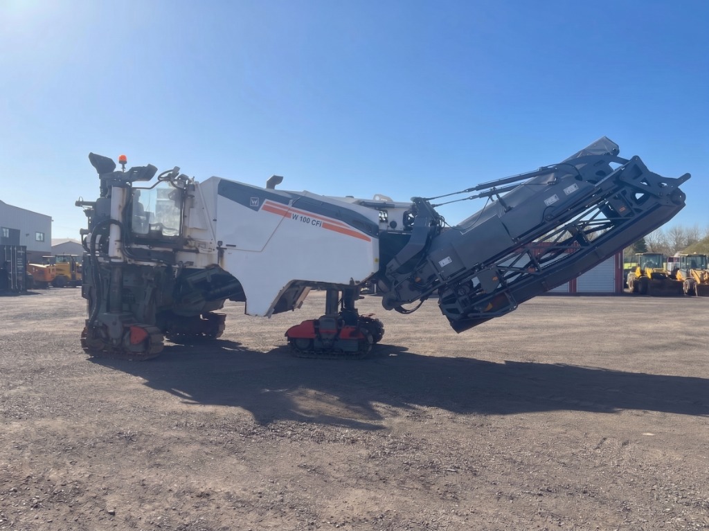 T035 - 2015 Wirtgen W100CFi